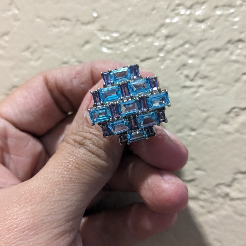 Cocktail ring